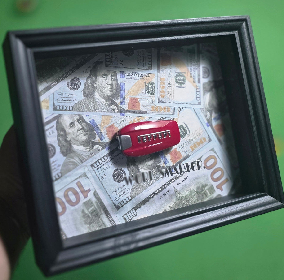 Ferrari & Money | Flat Edition