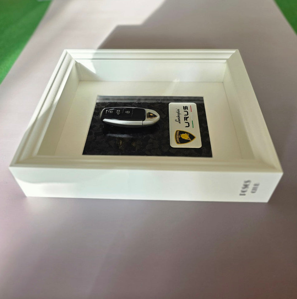 BREAK GLASS - Lamborghini Urus Key Frame | White Edition