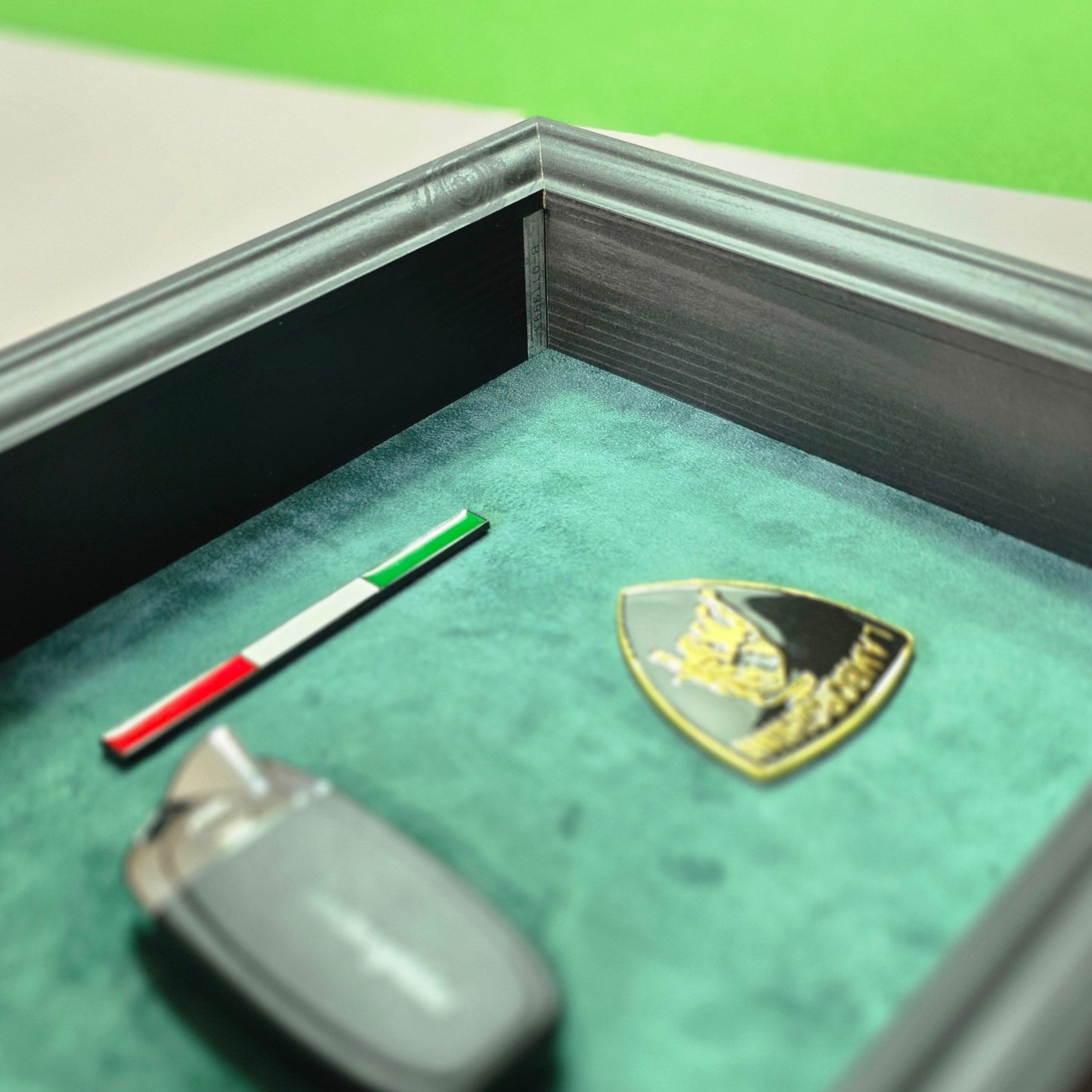 BREAK GLASS - Green Lamborghini Key Frame